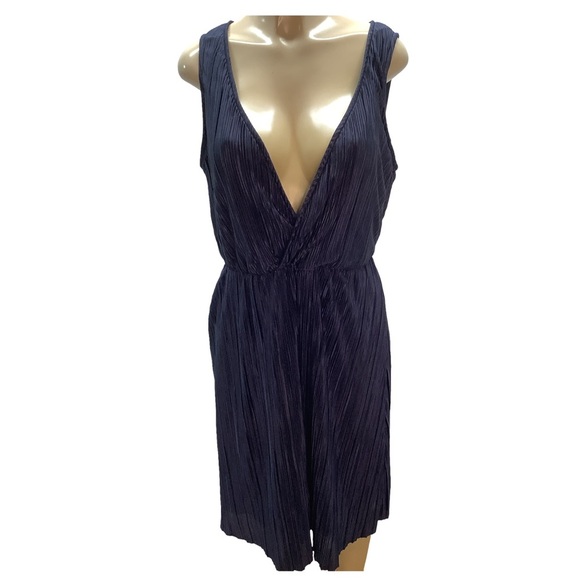 Love Squared Size 1X Navy Blue Elegant Sleeveless Dress With Lining. New - Picture 2 of 4